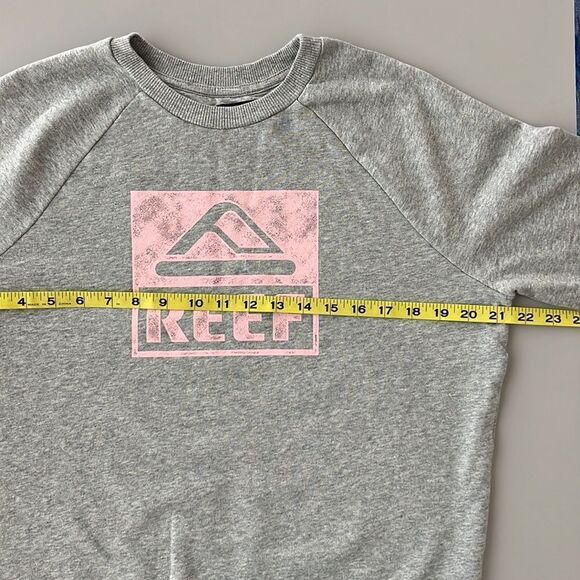 NWT Reef Logo Sweatshirt Size S (junior) - Picture 3 of 6